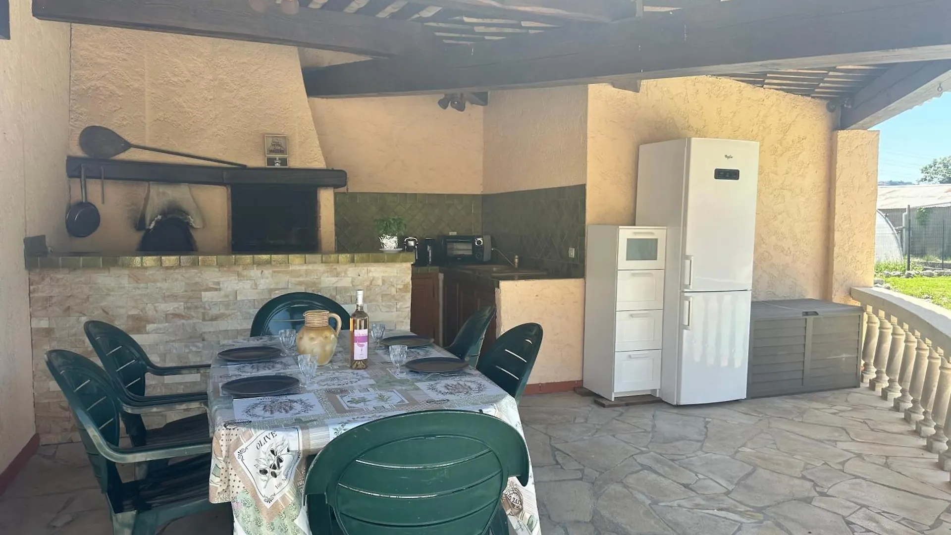 Guest house Appartement Dans Maison Familiale Saint-Laurent-du-Var