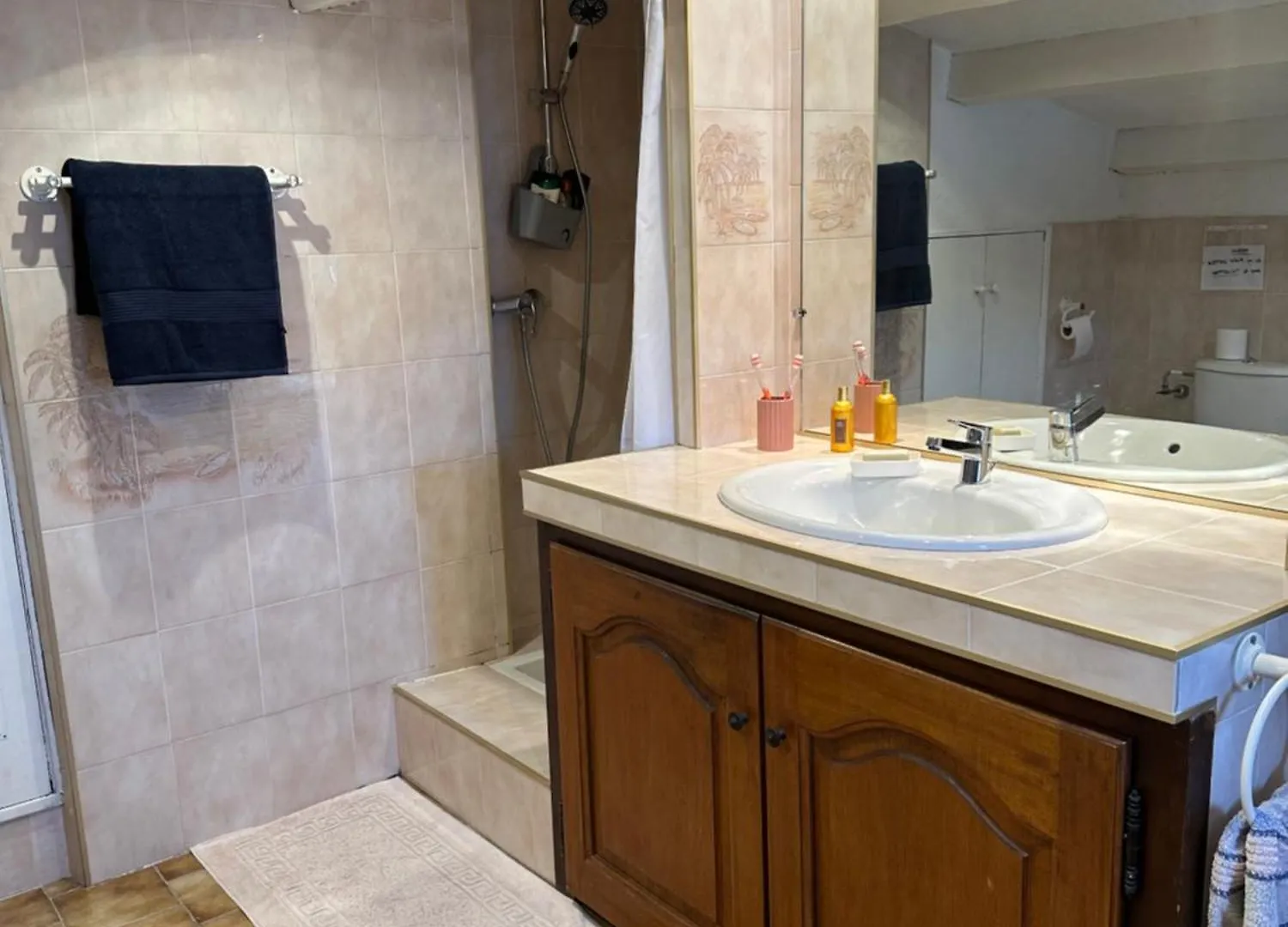 Guest house Appartement Dans Maison Familiale Saint-Laurent-du-Var France