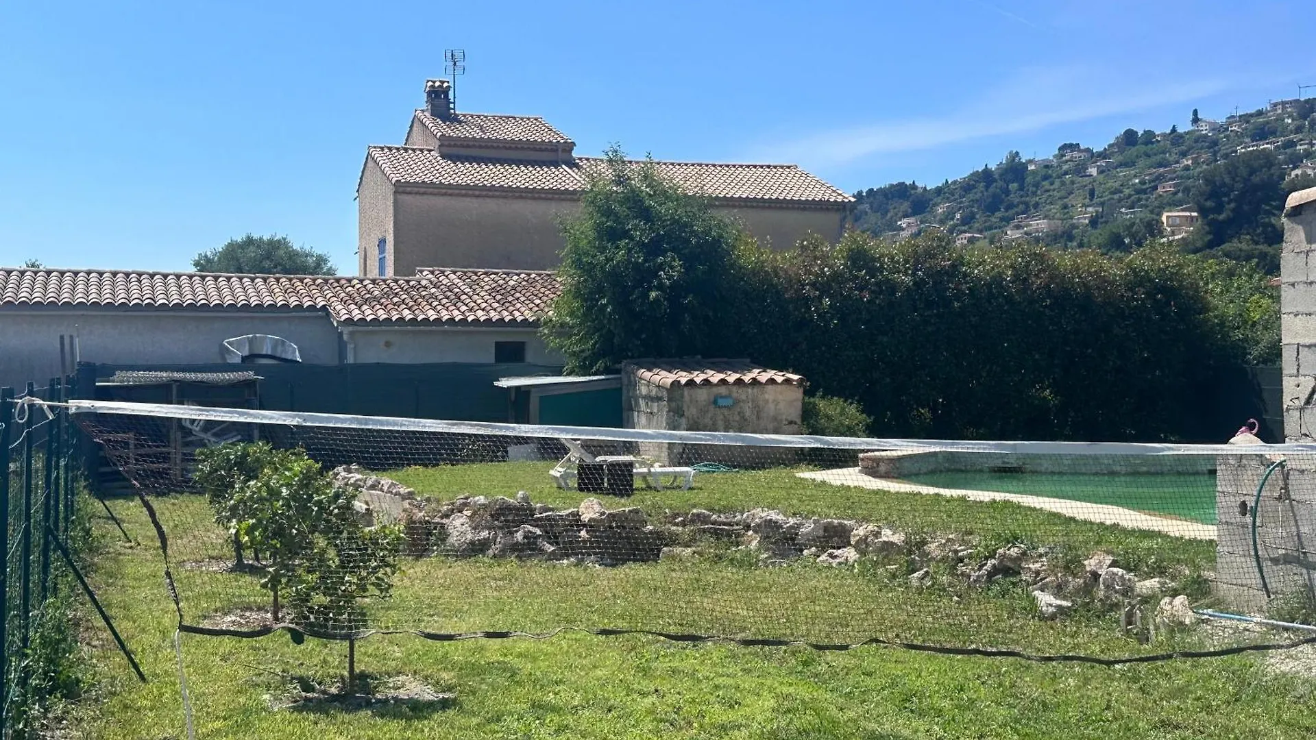 Appartement Dans Maison Familiale Saint-Laurent-du-Var 0*,  France